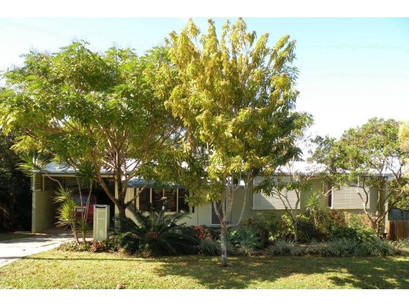 4 Amaroo Avenue, Nambour QLD 4560