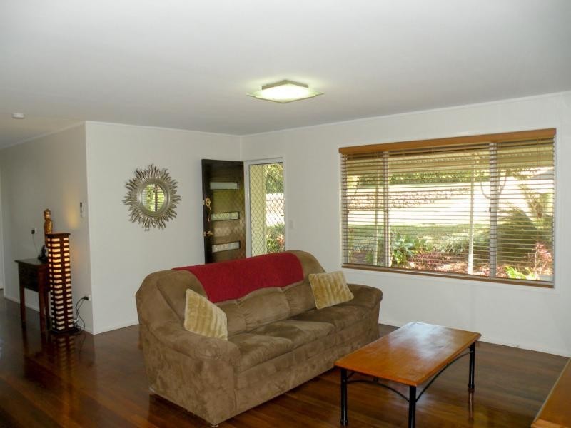 4 Amaroo Avenue, Nambour QLD 4560