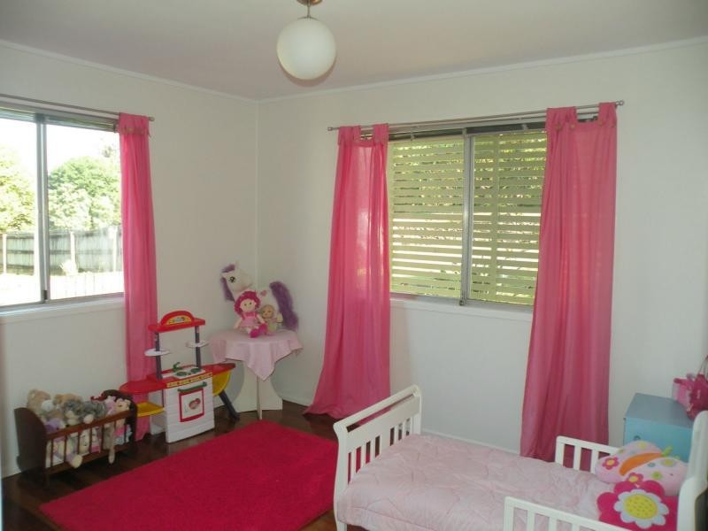 4 Amaroo Avenue, Nambour QLD 4560