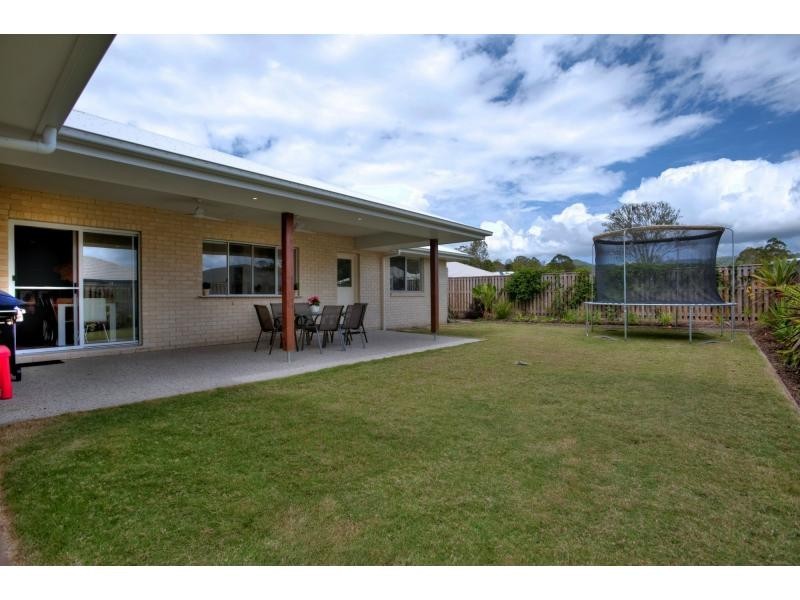 3 Griffin Place, Coes Creek QLD 4560