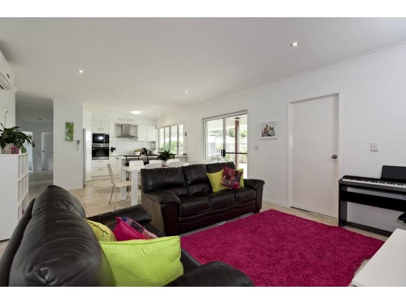 3 Griffin Place, Coes Creek QLD 4560