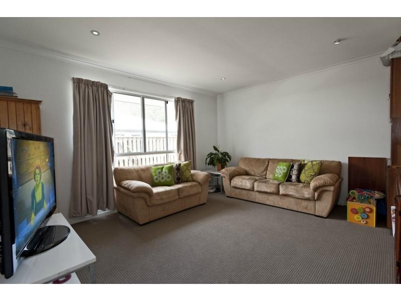 3 Griffin Place, Coes Creek QLD 4560