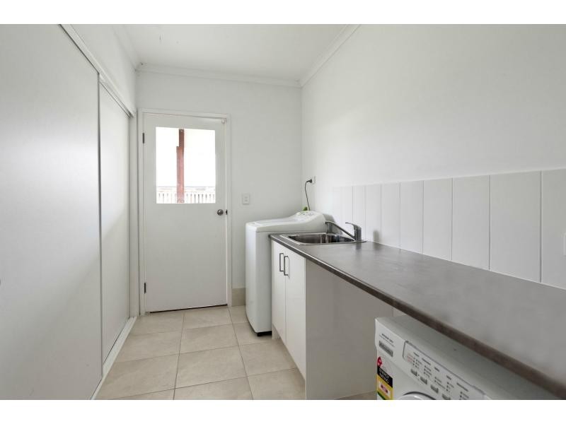 3 Griffin Place, Coes Creek QLD 4560