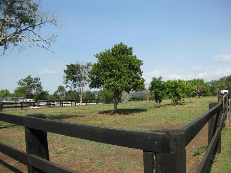 72 Willandra Place, Kureelpa QLD 4560