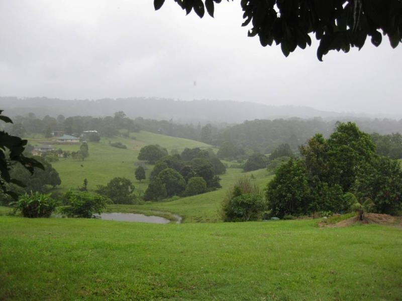 18 Burnside Road, Nambour QLD 4560