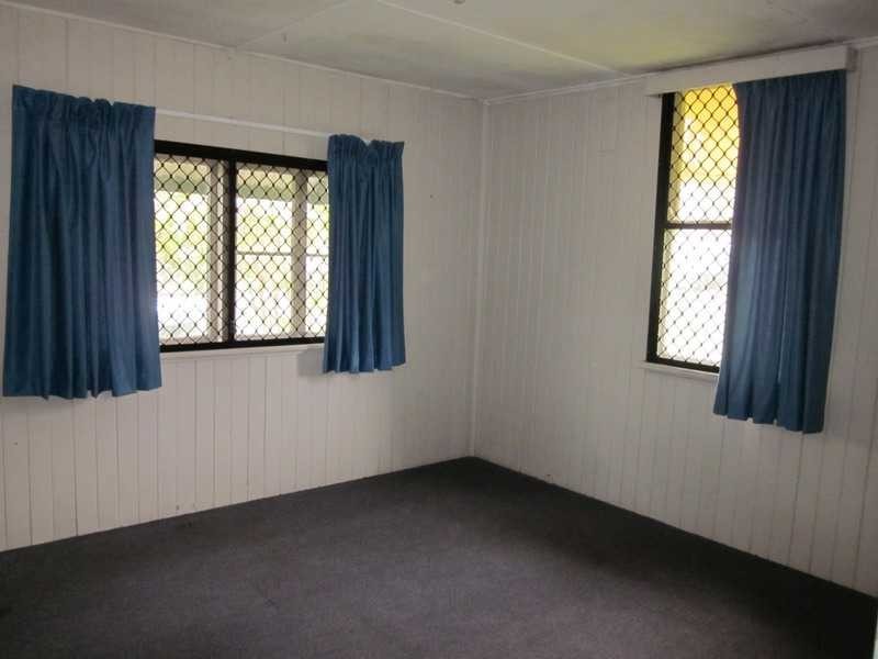 18 Hospital Road, Nambour QLD 4560