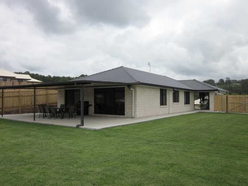 18 Grimes Terrace, Nambour QLD 4560