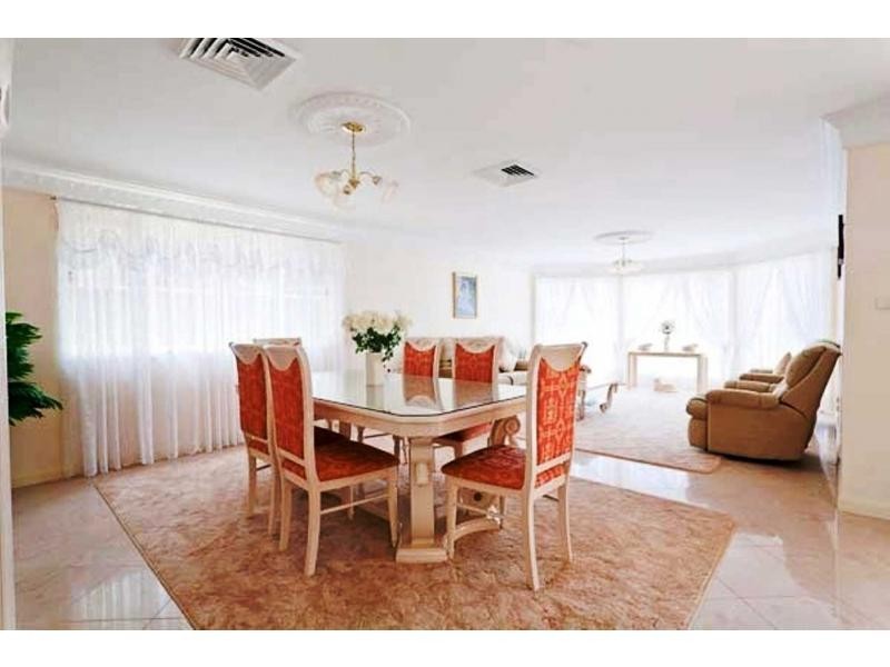 124 Elizabeth Drive, Vincentia NSW 2540