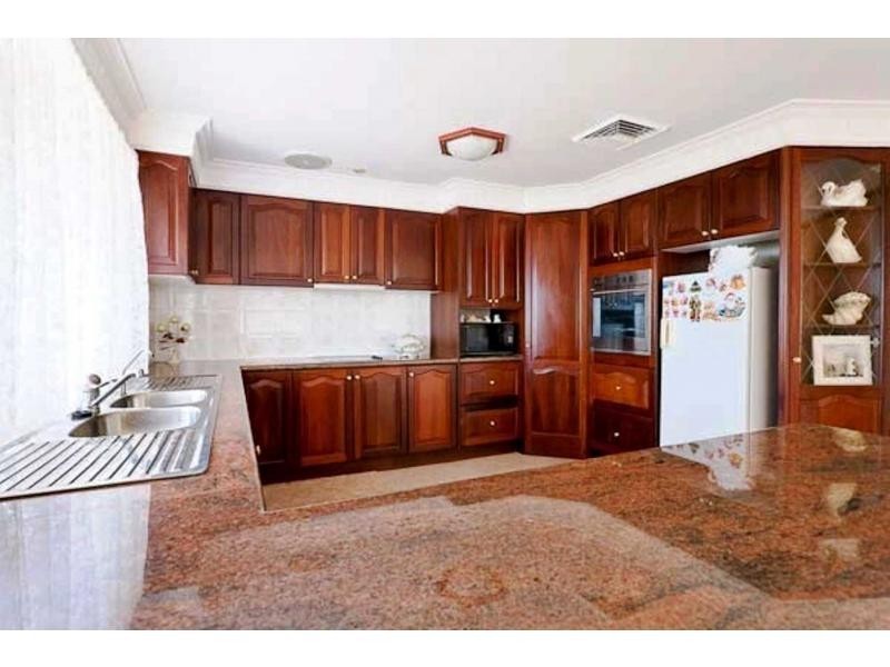 124 Elizabeth Drive, Vincentia NSW 2540