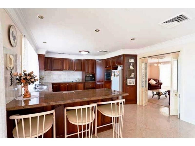 124 Elizabeth Drive, Vincentia NSW 2540