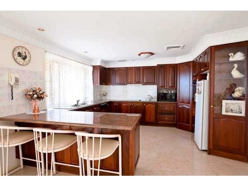 124 Elizabeth Drive, Vincentia NSW 2540