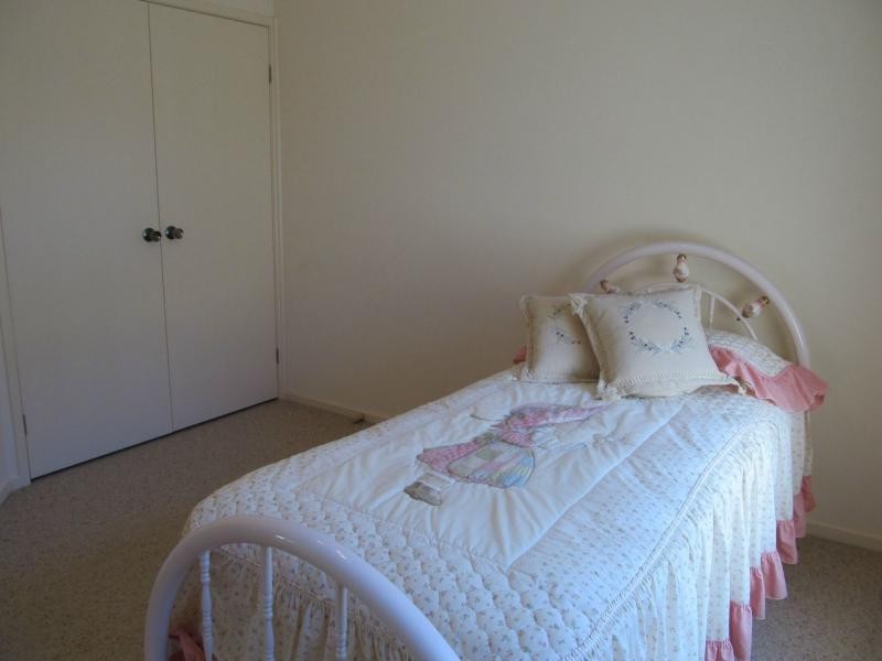 141 Sanctuary Point Road, Sanctuary Point NSW 2540