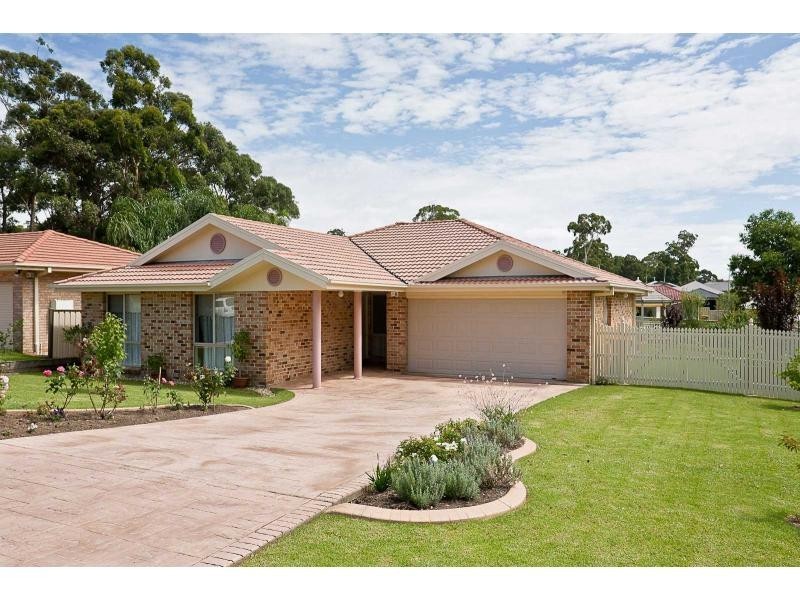 17 Tahnee Street, Sanctuary Point NSW 2540