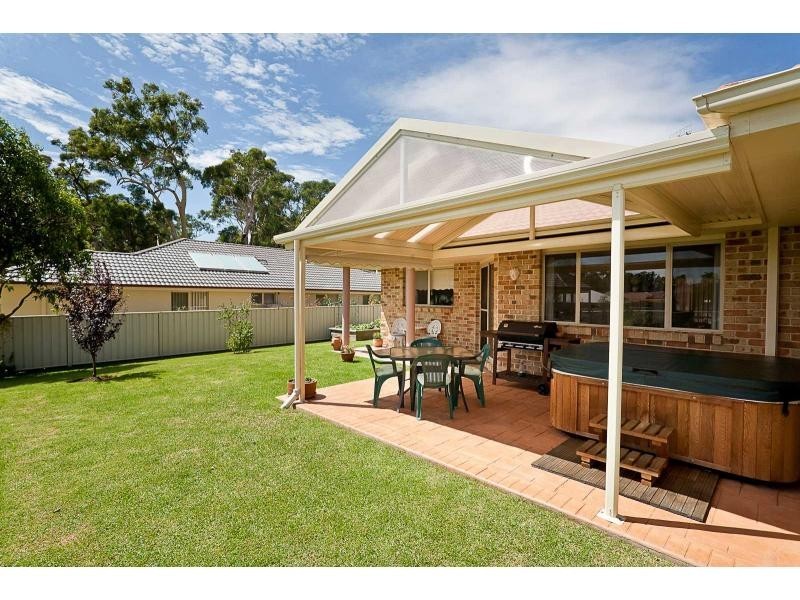17 Tahnee Street, Sanctuary Point NSW 2540