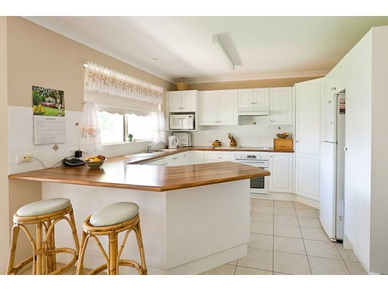 17 Tahnee Street, Sanctuary Point NSW 2540