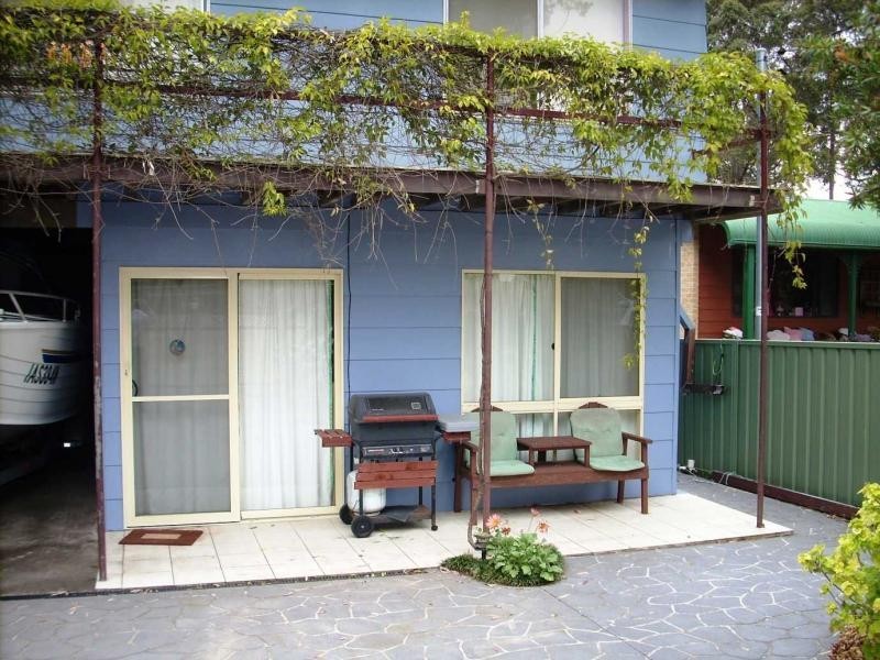 40 Roberts Street, Old Erowal Bay NSW 2540
