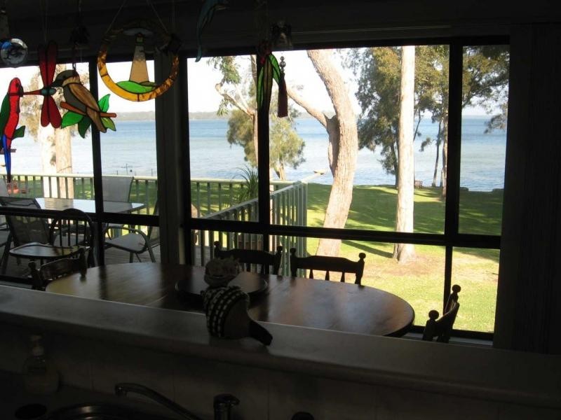 4 Loralyn Avenue, St Georges Basin NSW 2540