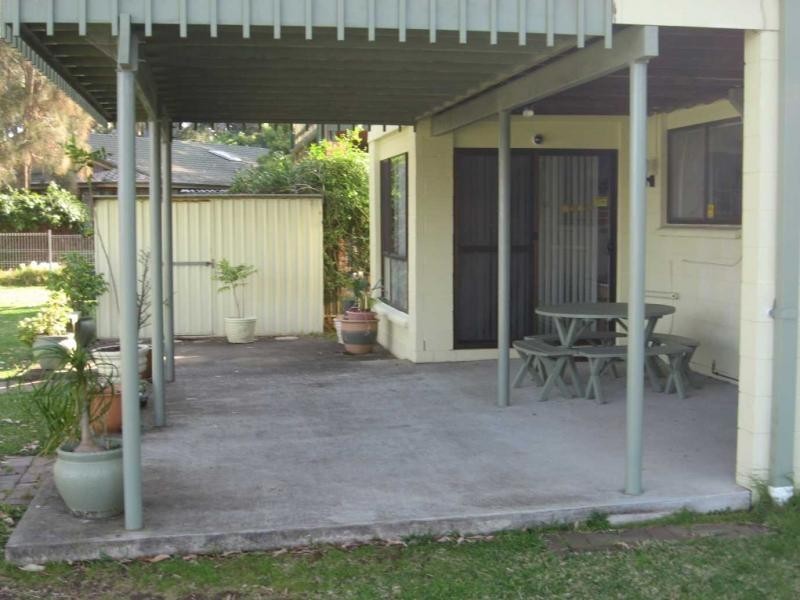 4 Loralyn Avenue, St Georges Basin NSW 2540