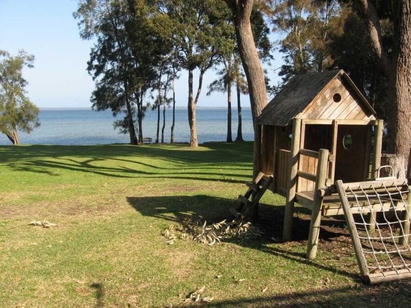 4 Loralyn Avenue, St Georges Basin NSW 2540