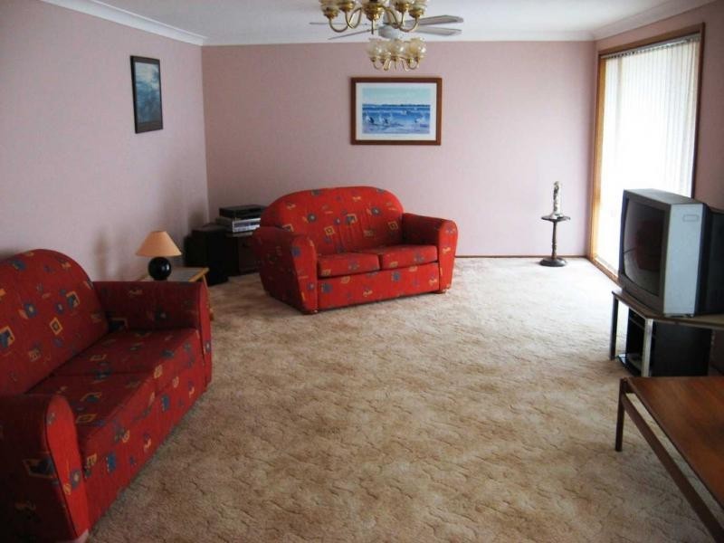 17 Barnett Street, Vincentia NSW 2540