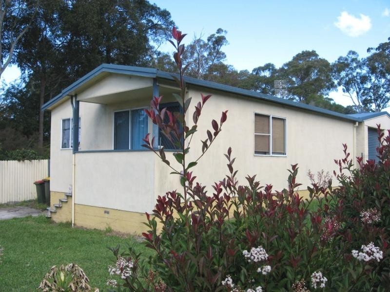 1 Woodhill Street, Old Erowal Bay NSW 2540
