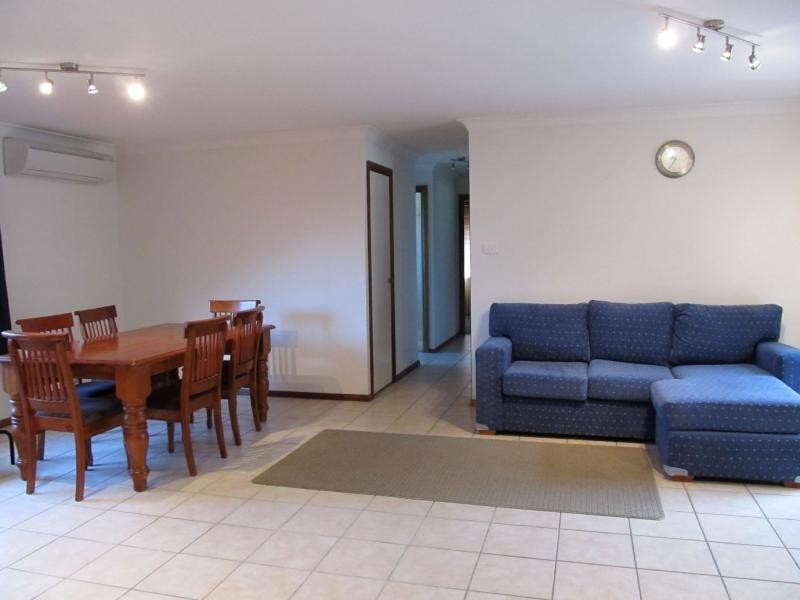 8 Wahroonga Close, St Georges Basin NSW 2540