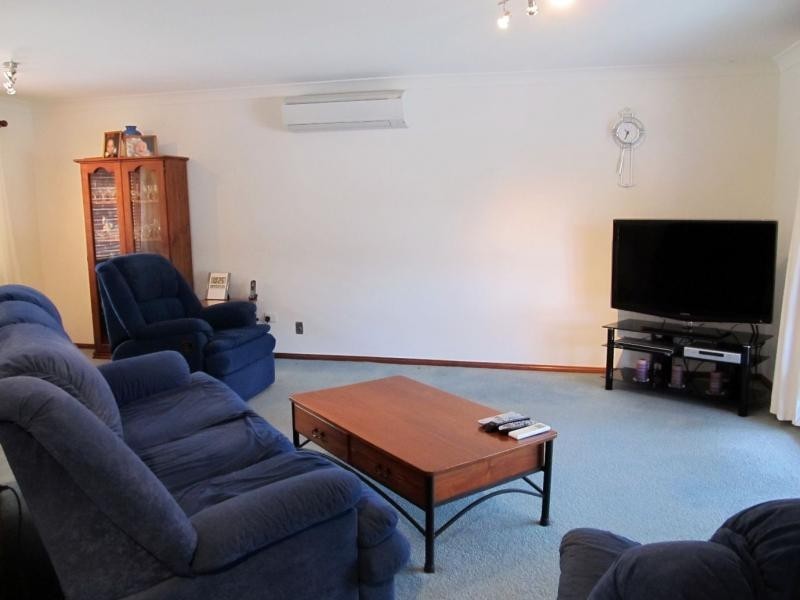 8 Wahroonga Close, St Georges Basin NSW 2540