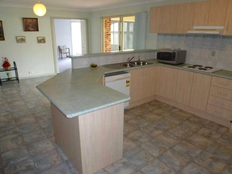 9 Maxwell Crescent, Sanctuary Point NSW 2540