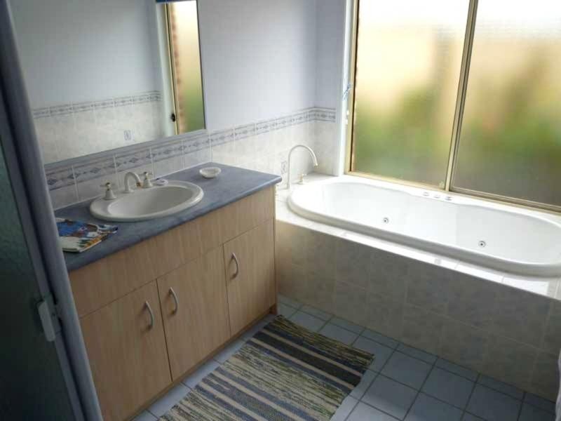 9 Maxwell Crescent, Sanctuary Point NSW 2540