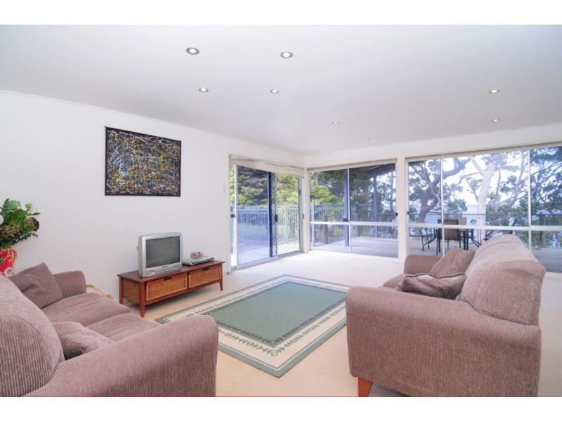 14 Greville Avenue, Sanctuary Point NSW 2540