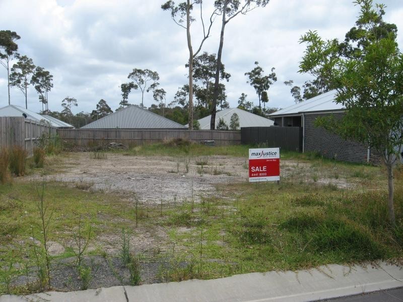 13 Galley Road, Vincentia NSW 2540