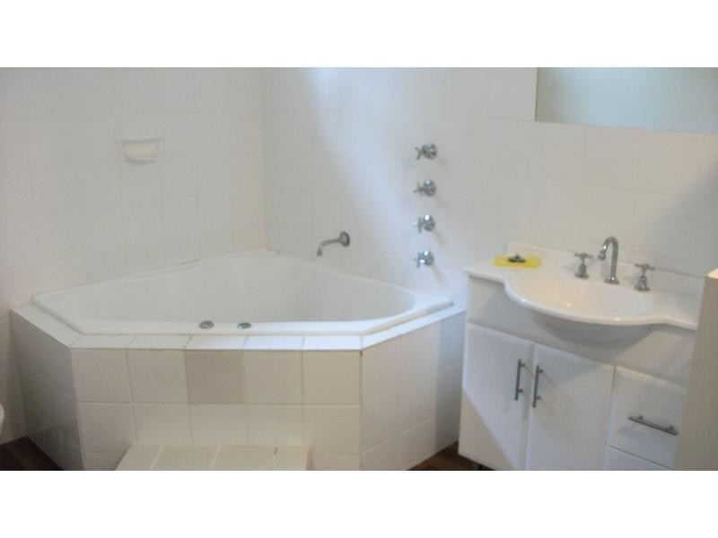 40 Saumarez Street, Vincentia NSW 2540