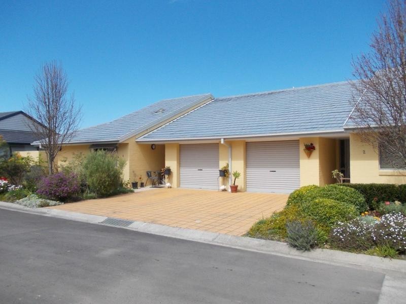 4 Walter Hood Parade, Coastal Waters, Worrowing Heights NSW 2540