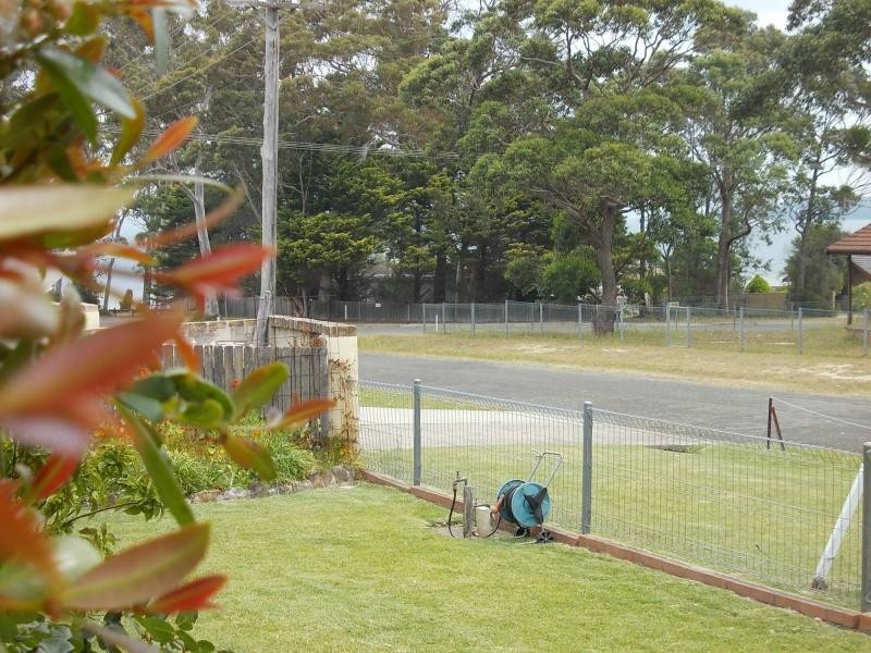 12 Wharf Road, Erowal Bay NSW 2540