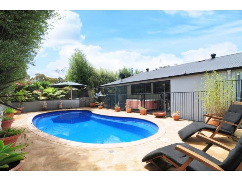22 The Wool Road, Basin View NSW 2540