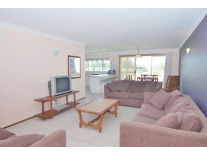 70 Elizabeth Drive, Vincentia NSW 2540