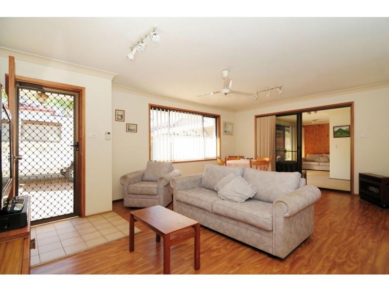 8 Loralyn Avenue, St Georges Basin NSW 2540