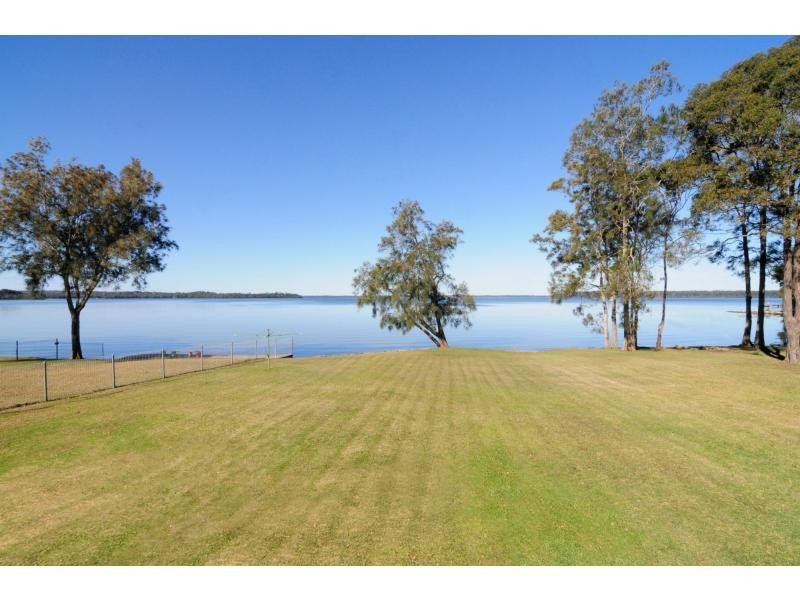 8 Loralyn Avenue, St Georges Basin NSW 2540