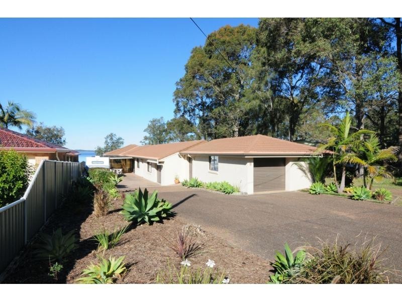 8 Loralyn Avenue, St Georges Basin NSW 2540