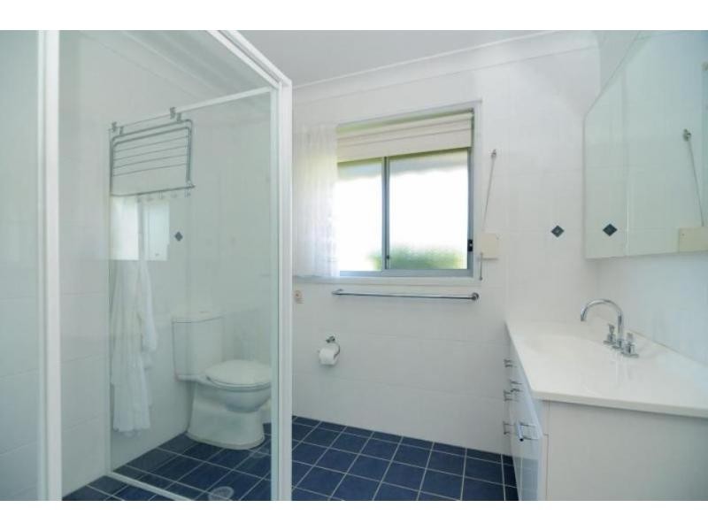 4 Walterhood Parade, Worrowing Heights NSW 2540