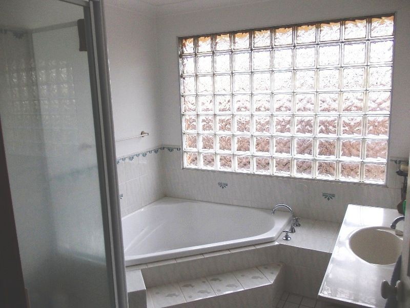 6 Bourke Close, Vincentia NSW 2540