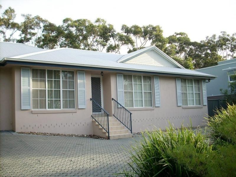 11 Caffrey Circuit, Callala Beach NSW 2540