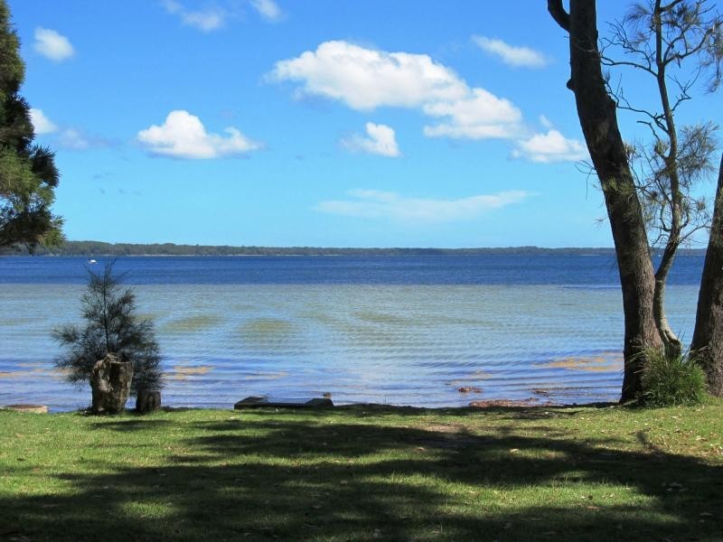 8 Wharf Road, Erowal Bay NSW 2540