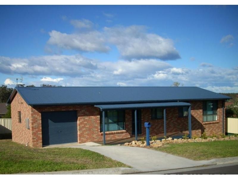 15 Lydon Crescent, West Nowra NSW 2541