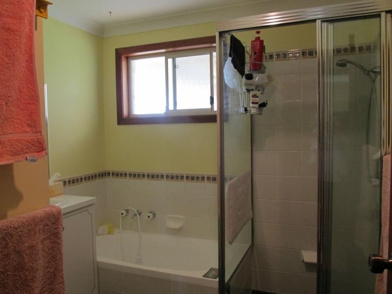 17 Kingsford Smith Crescent, Sanctuary Point NSW 2540