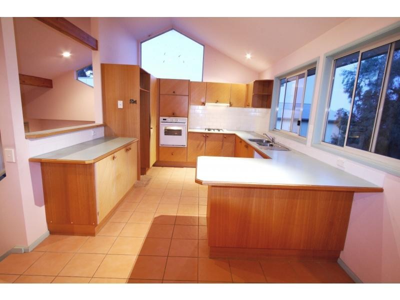 100 Waldegrave Crescent, Vincentia NSW 2540