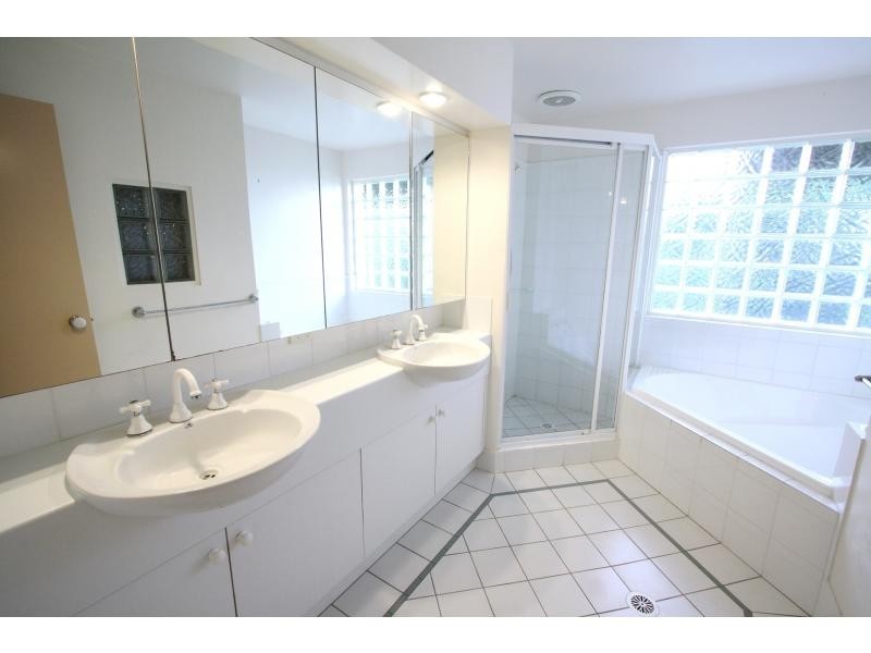 100 Waldegrave Crescent, Vincentia NSW 2540