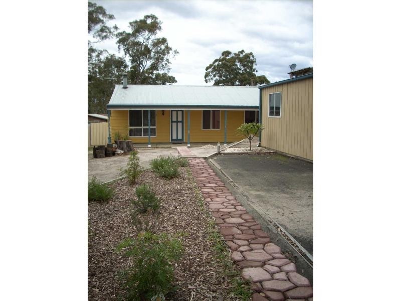 8 Sheeran Street, Old Erowal Bay NSW 2540