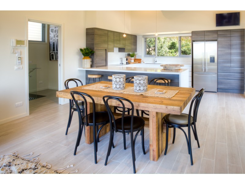 8B Booderee Ave, Hyams Beach NSW 2540