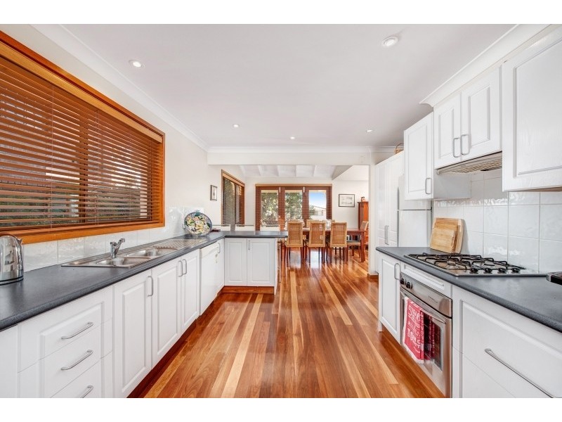 285 Elizabeth Dr, Vincentia NSW 2540